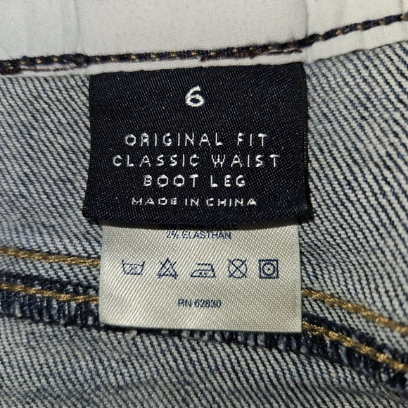 Lands End Womans Original Fit, Boot Leg Blue Jeans Size 6 - Picture 13 of 14